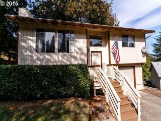 17775 Chase Ct, Sandy, OR 97055-9374