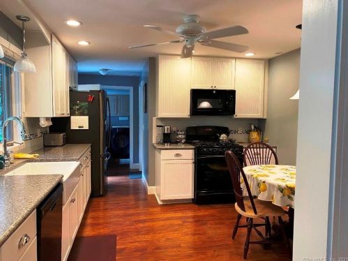 63 Pineridge Dr, Waterbury, CT 06716-3135