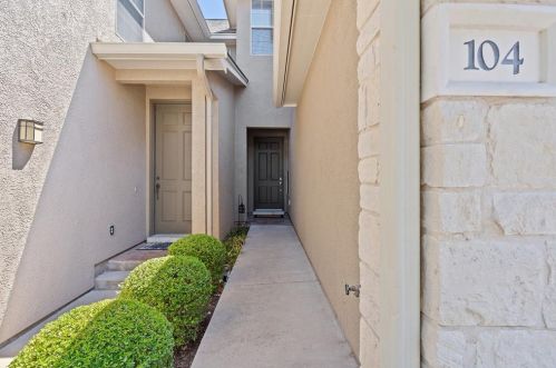 104 Aria Rdg, Austin, TX 78738-6595