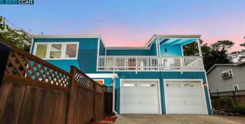 771 Stetson St, Moss Beach, CA 94038-9726