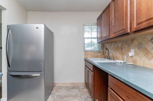 1210 Gilpin Ave, Dallas TX  75211-6019 exterior