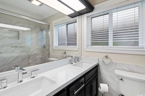 1925 Vassar St, Glendale CA  91204-2926 exterior