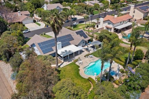 1678 Southport Dr, Riverside CA  92506-5449 exterior