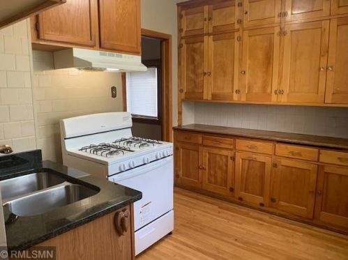 1101 Hudson Rd, Saint Paul MN  55106-6107 exterior