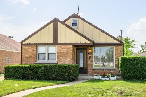 1720 17th Ave, Melrose Park, IL 60160-2004