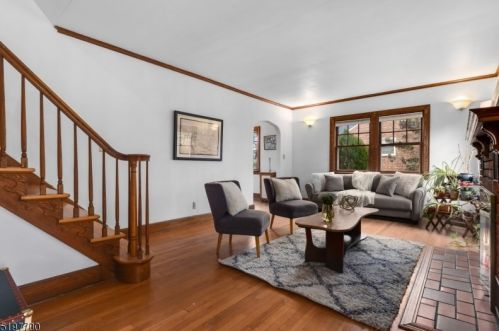 45 Dogwood Rd, Town Center, NJ 07052-1018