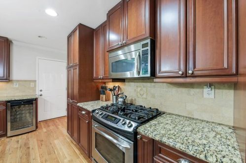6879 Lockridge Dr, Atlanta GA  30360-1514 exterior