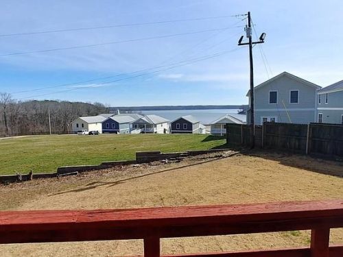 270 Pinetree Dr, Buchanan, TN 38222-4915