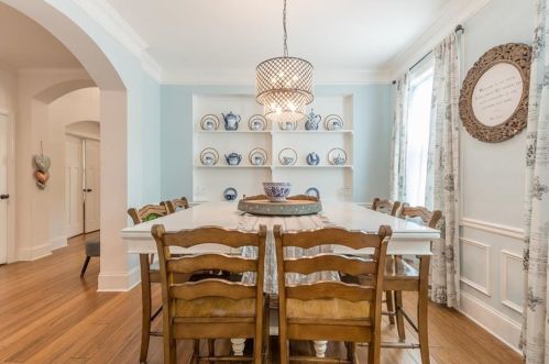 1648 Beacon Hill Blvd, Atlanta GA  30329-2556 exterior