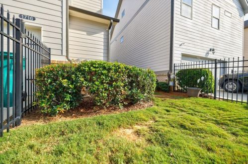 1716 Whitfield Parc Cir, Smyrna GA 30080-2205 exterior