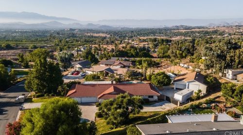 15740 Rancho Viejo Dr, Riverside CA  92506-5820 exterior