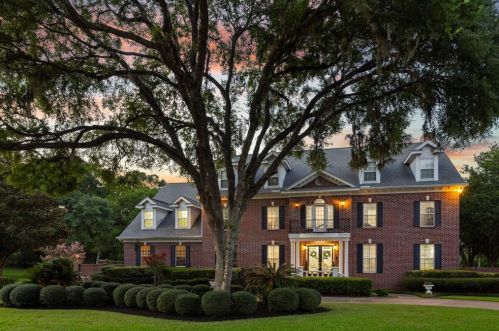 1911 Huntington Ln, Richmond, TX 77406-7640