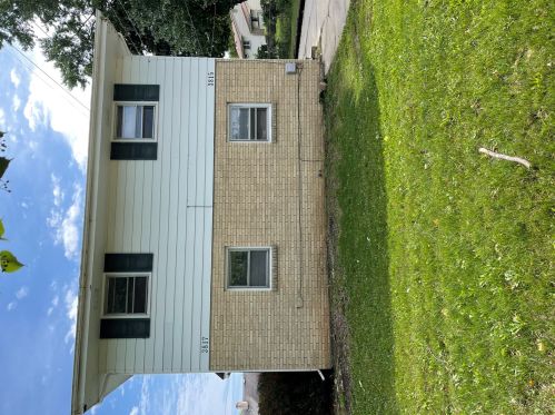 3815 Huffman Blvd, Rockford, IL 61103-1636