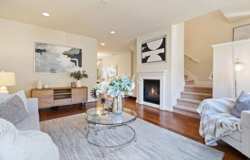 493 Magritte Way, Mountain View, CA 94041-1689