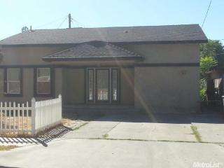 224 Kelley St, Modesto, CA 95354-2624
