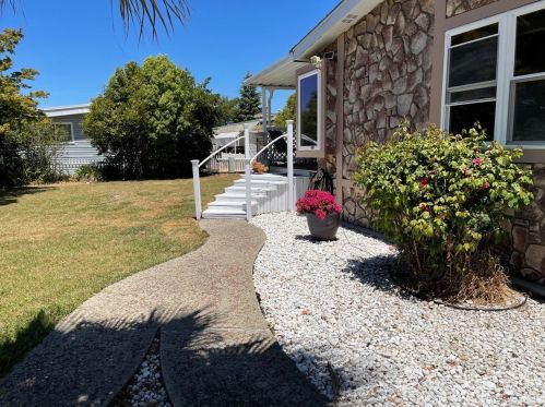 1289 Weymouth Ct, Hayward, CA 94544-6327