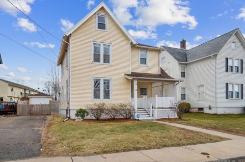 8 Silver St, Middletown, CT 06457-3847
