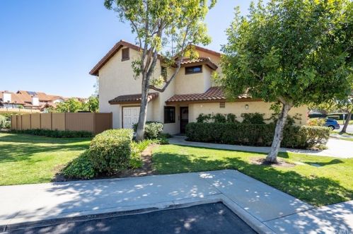 926 Santiago Dr, Placentia, CA 92870-4223