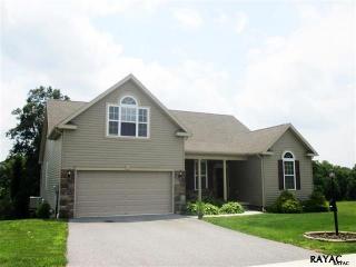 1280 Brooke Dr, York, PA 17315-2859