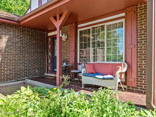 329 Pearson Cir, Naperville, IL 60563-3051