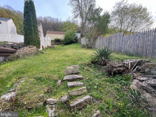 226 Bacon St, Primrose PA 17901-3985 exterior