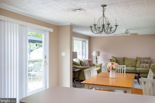 15 Delaware Ave, Trenton NJ  08628-2002 exterior