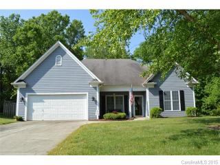 8303 Forest Shadow Cir, Cornelius, NC 28031-9272