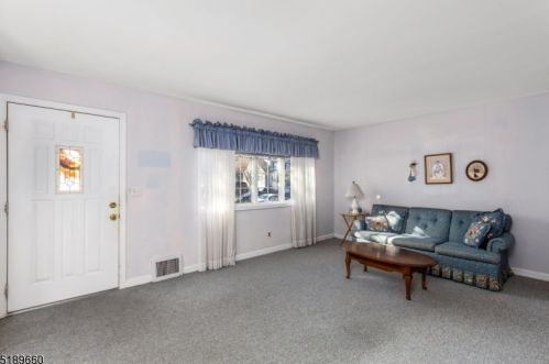 28 Bromley Pl, Bloomfield, NJ 07003-5306