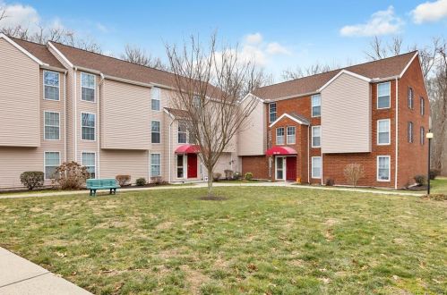 58 Heather Rdg, Huntington, CT 06484-4643