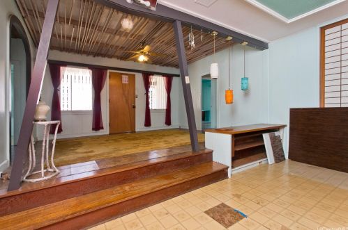 1606 9 Ave, Honolulu HI  96816-2170 exterior