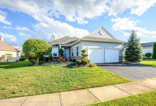 18 Torino Rd, Lakehurst, NJ 08759-6260