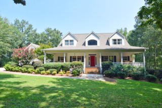 1107 Lake Deerfield Rd, Hull, GA 30646-1549