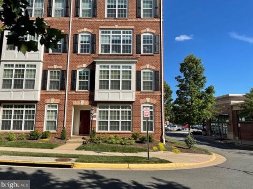 43521 Mahala St, Leesburg, VA 20176-6517
