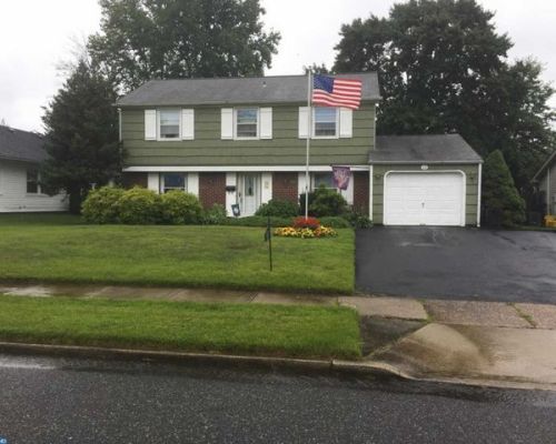 12 Parish Ln, Willingboro, NJ 08046-2708
