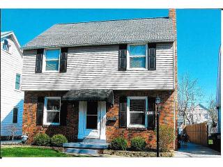2412 Portsmouth Ave, Toledo, OH 43613-4421