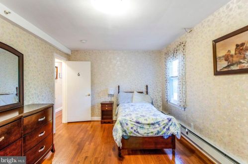 12606 Meadowood Dr, Silver Spring MD 20904-2928 exterior