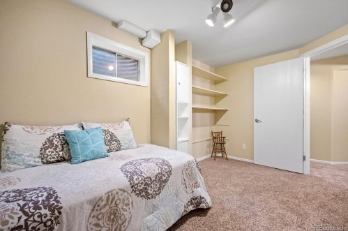 17857 Oxford Pl, Denver CO 80014-5137 exterior