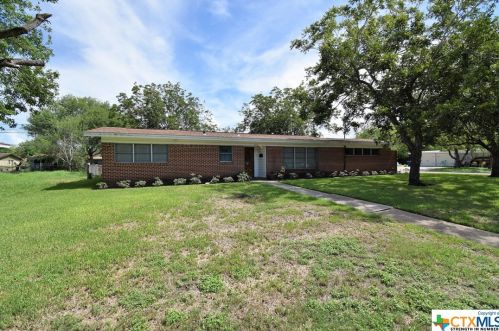 2112 Mcpherson Dr, Green Lake, TX 77979-4522