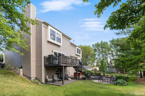 1080 Birchbark Trl, Carol Stream IL  60188-9186 exterior