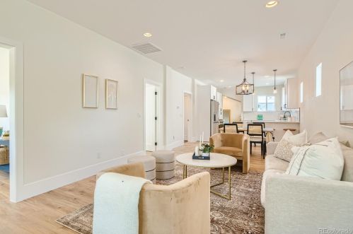 3427 Grant St, Englewood CO 80113-2611 exterior