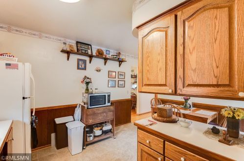 385 3rd Ave, Saint Paul MN  55112-7844 exterior