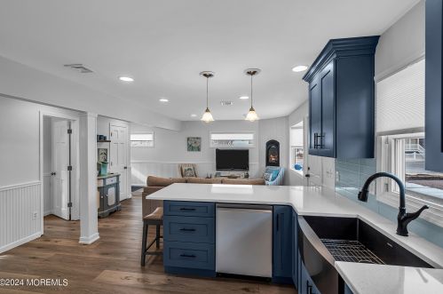 125 Throssell Rd, Lavallette NJ 08735-3230 exterior