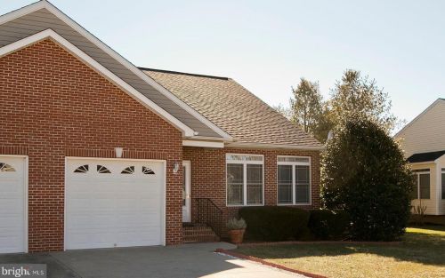 219 Brookline Dr, Charles Town, WV 25414-4399