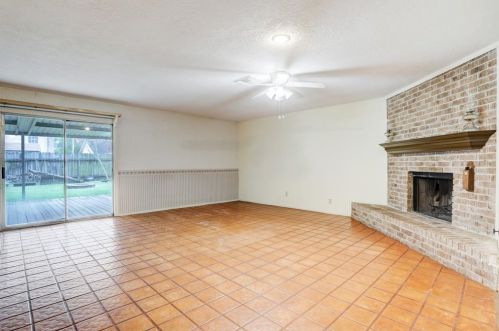 5433 Beaver Creek Dr, Morgans Point, TX 77571-2794