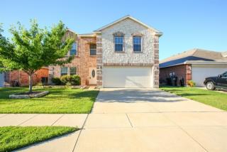 1608 Grassy View Dr, Fort Worth TX  76177-7552 exterior