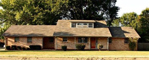 1907 Oak St, Rogers, AR 72758-4058