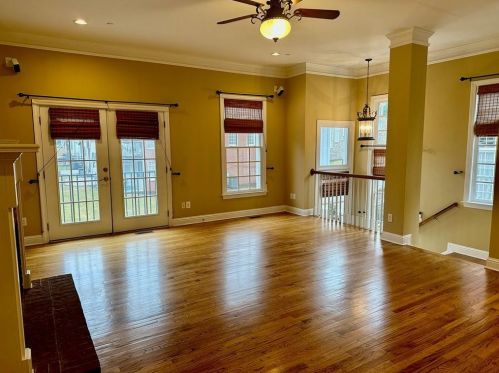 1301 Creekside Pl, Smyrna GA  30082-4884 exterior