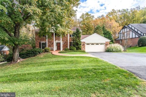 6630 Weatheford Ct, Mc Lean, VA 22101-1643