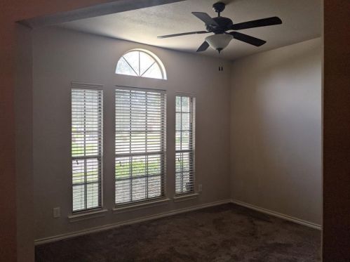 1518 Park Grove Dr, Irving TX  75060-4706 exterior