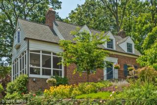 2518 Fort Scott Dr, Arlington, VA 22202-2208